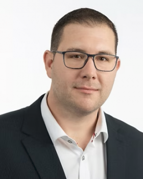 Profilbild von Herr Dennis Nawar