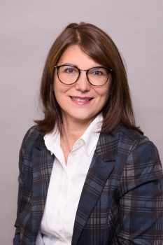 Frau Bürgermeisterin Cäcilia Reichert-Dietzel